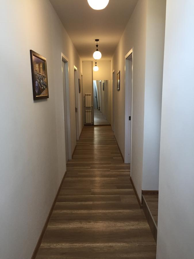 R And B Hotel Borjomi Luaran gambar
